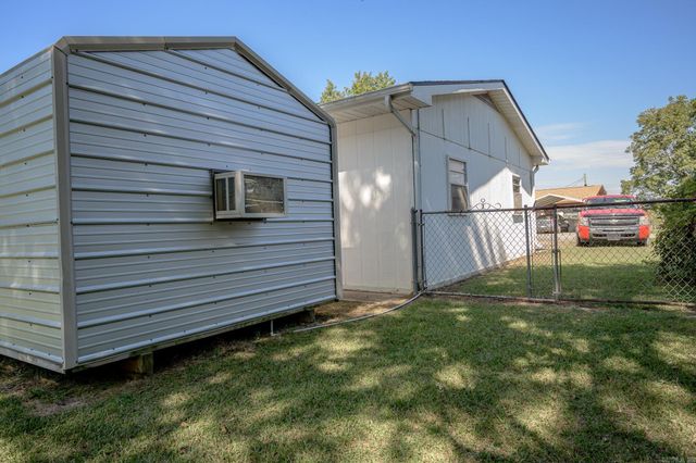 315 Blake Drive, Mena, AR 71953