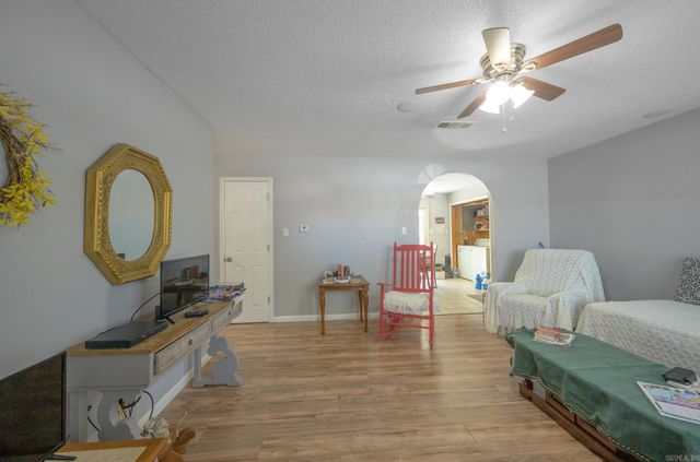 315 Blake Drive, Mena, AR 71953