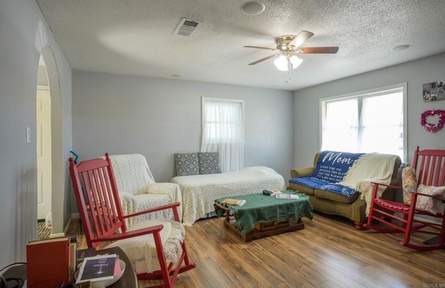 315 Blake Drive, Mena, AR 71953