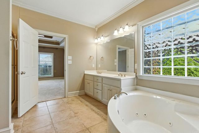 113 Bouriese Circle, Maumelle, AR 72113