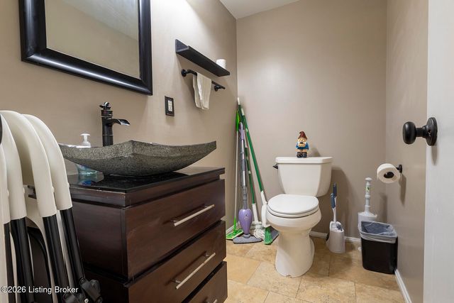 2043 Douglass Blvd APT 21, Louisville, KY 40205