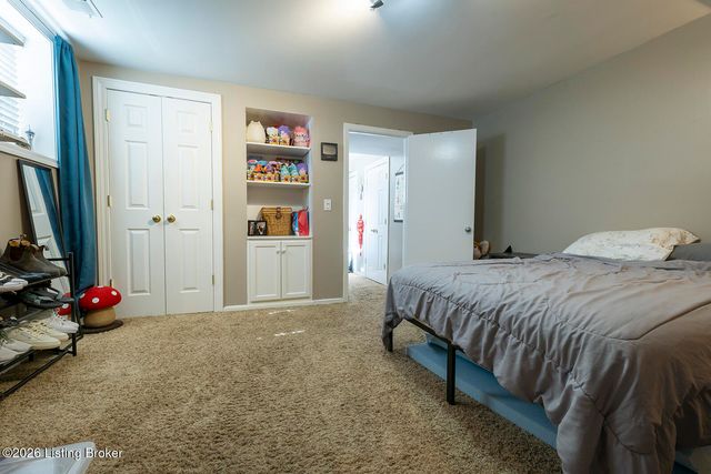 2043 Douglass Blvd APT 21, Louisville, KY 40205