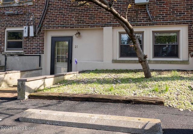 2043 Douglass Blvd APT 21, Louisville, KY 40205