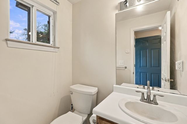 175 Littleton Road B6, Chelmsford, MA 01824