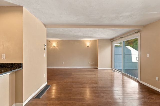 175 Littleton Road B6, Chelmsford, MA 01824