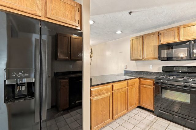 175 Littleton Road B6, Chelmsford, MA 01824