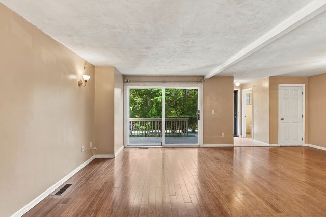 175 Littleton Road B6, Chelmsford, MA 01824