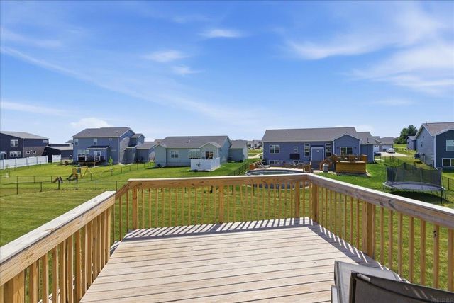 121 Goldcrest Court, Waterloo, IA 50701