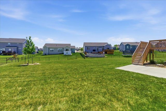 121 Goldcrest Court, Waterloo, IA 50701