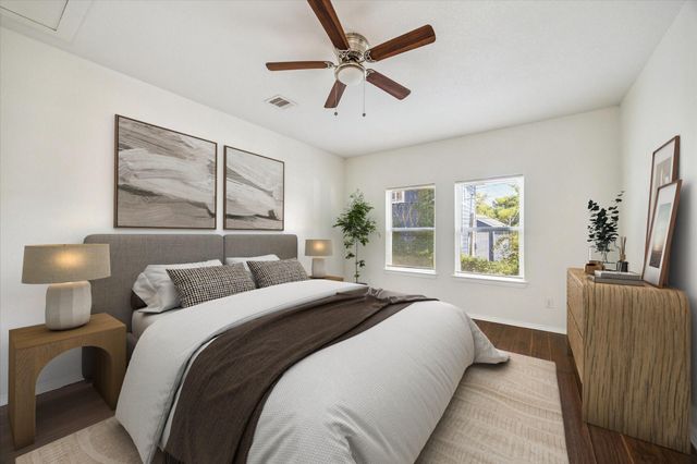7047 Avenue E B, Houston, TX 77011