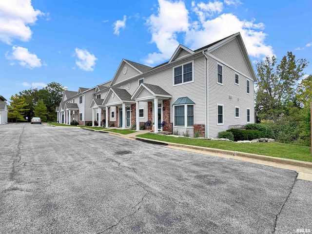 936 W TRAILCREEK Drive, Peoria, IL 61614