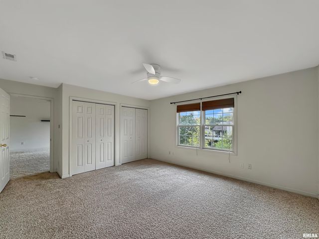 936 W TRAILCREEK Drive, Peoria, IL 61614