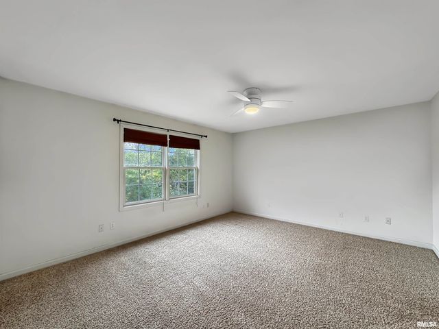 936 W TRAILCREEK Drive, Peoria, IL 61614