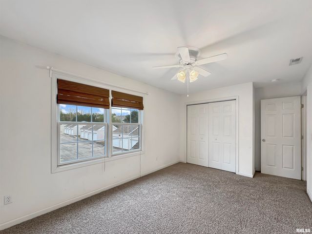 936 W TRAILCREEK Drive, Peoria, IL 61614