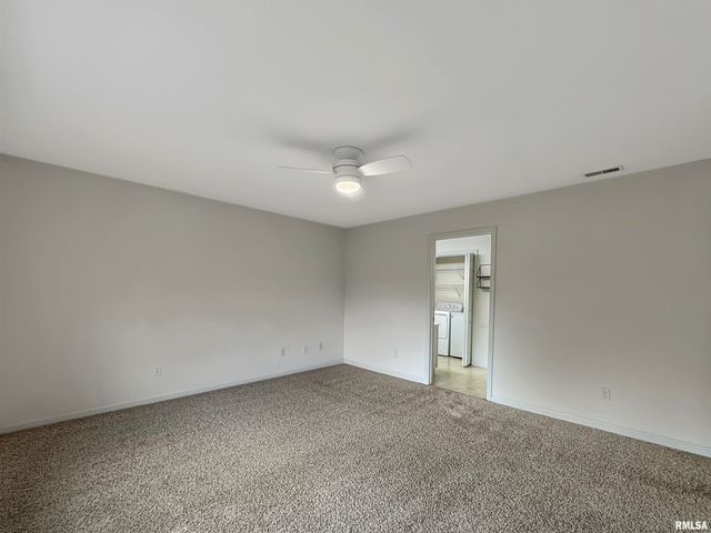 936 W TRAILCREEK Drive, Peoria, IL 61614