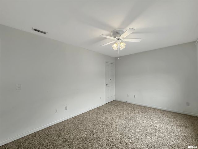 936 W TRAILCREEK Drive, Peoria, IL 61614