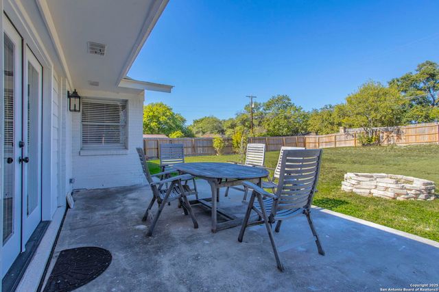 2731 Hopeton Drive, San Antonio, TX 78230