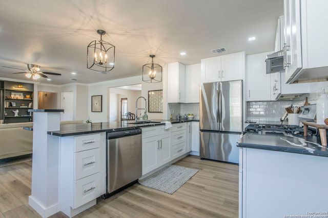 2731 Hopeton Drive, San Antonio, TX 78230