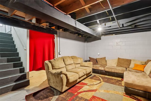 2924 Kinsey Avenue, Des Moines, IA 50317