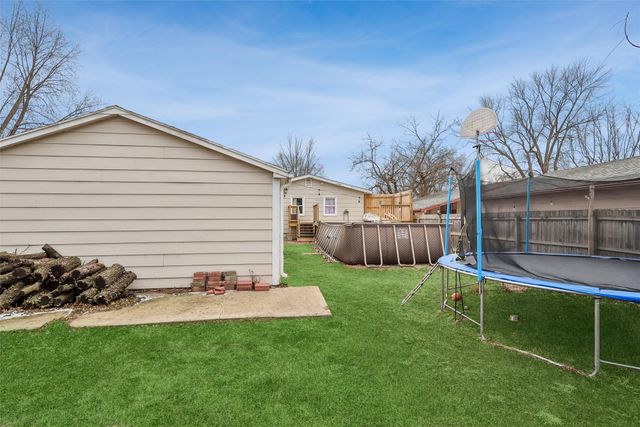 2924 Kinsey Avenue, Des Moines, IA 50317