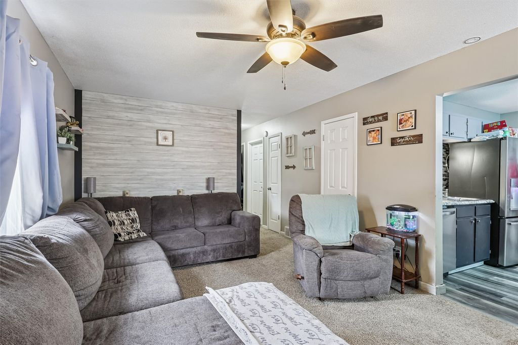 2924 Kinsey Avenue, Des Moines, IA 50317