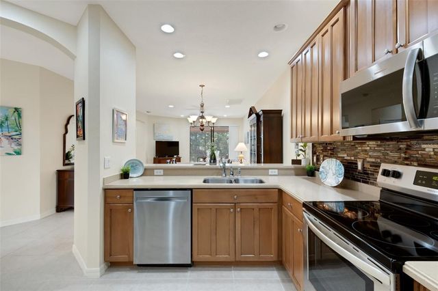11007 BATELLO DRIVE, Venice, FL 34292