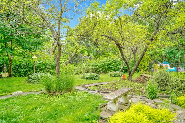 350 South Main Street, Naugatuck, CT 06770