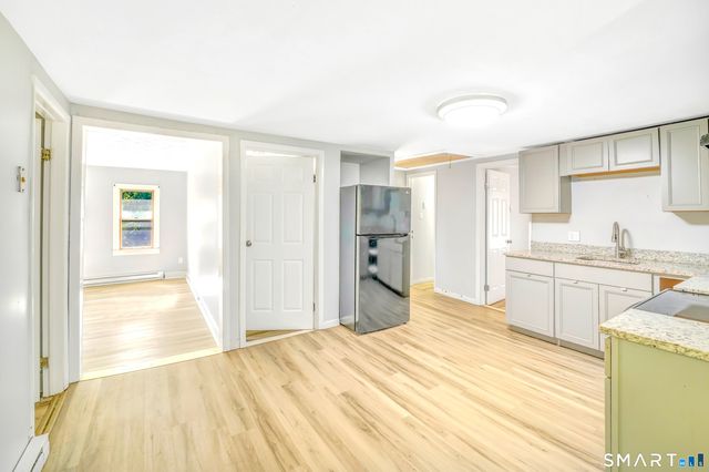 350 South Main Street, Naugatuck, CT 06770