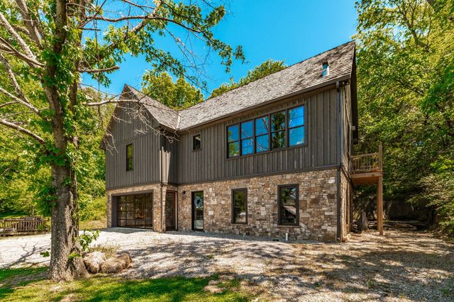 1506 Rock Springs Rd, Bethpage, TN 37022