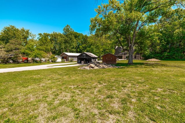 1506 Rock Springs Rd, Bethpage, TN 37022
