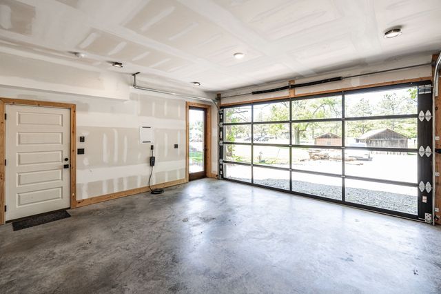 1506 Rock Springs Rd, Bethpage, TN 37022