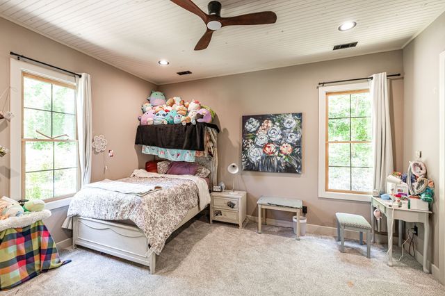 1506 Rock Springs Rd, Bethpage, TN 37022