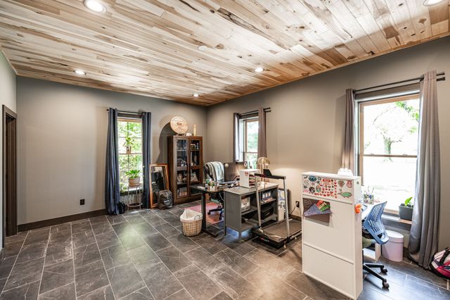 1506 Rock Springs Rd, Bethpage, TN 37022