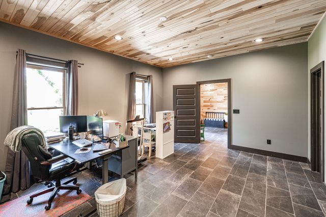 1506 Rock Springs Rd, Bethpage, TN 37022