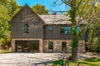 1506 Rock Springs Rd, Bethpage, TN 37022