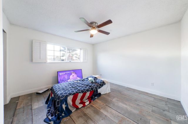 2206 Hasti Acres Drive, Bakersfield, CA 93309