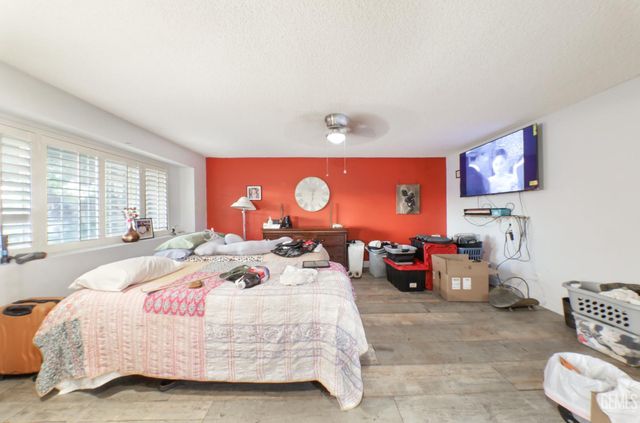 2206 Hasti Acres Drive, Bakersfield, CA 93309