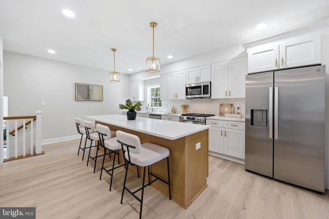 55 CLINTON AVE, Mantua, NJ 08051
