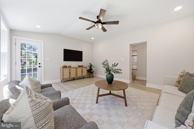 55 CLINTON AVE, Mantua, NJ 08051