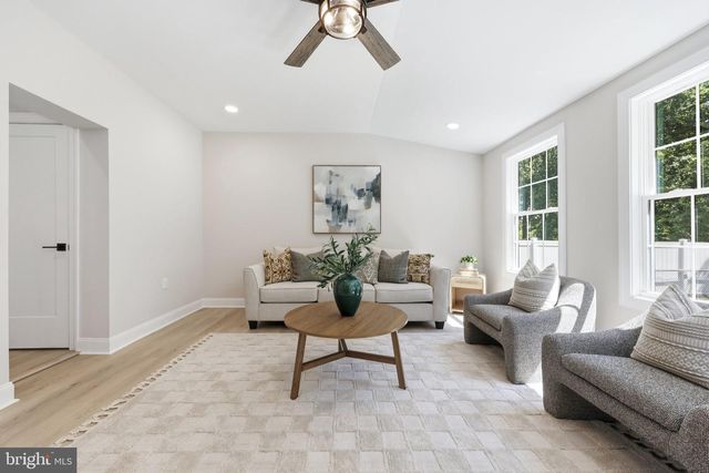 55 CLINTON AVE, Mantua, NJ 08051