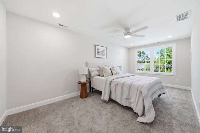 55 CLINTON AVE, Mantua, NJ 08051