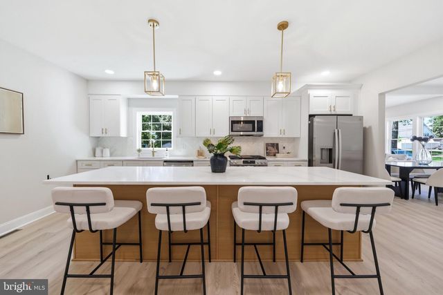 55 CLINTON AVE, Mantua, NJ 08051