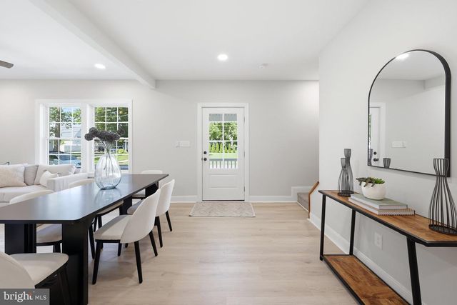 55 CLINTON AVE, Mantua, NJ 08051