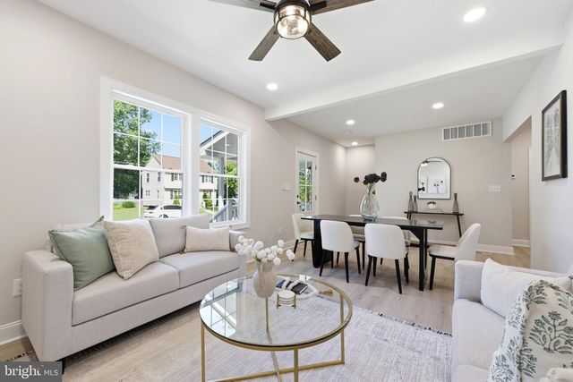 55 CLINTON AVE, Mantua, NJ 08051
