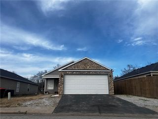 723 Cascade Circle, Springdale, AR 72764
