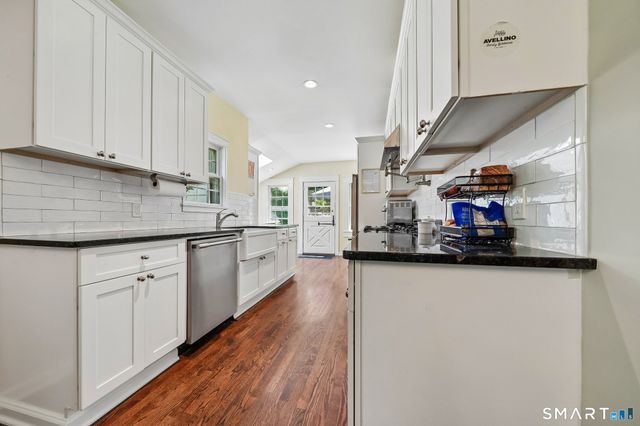 761 Den Road, Stamford, CT 06903