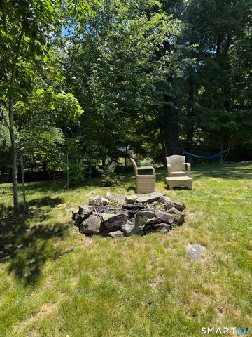 761 Den Road, Stamford, CT 06903