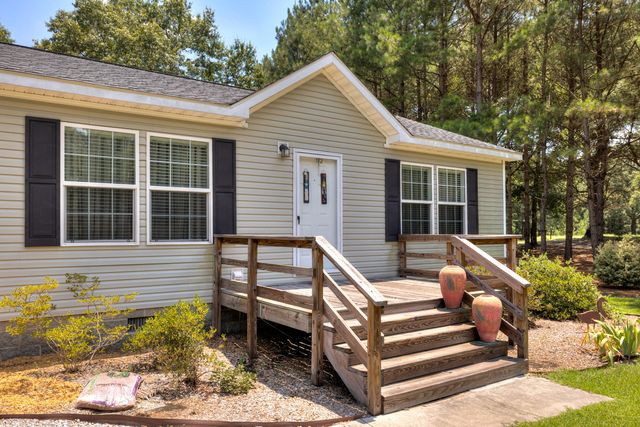 172 Heatleys End Road, Santee, SC 29142