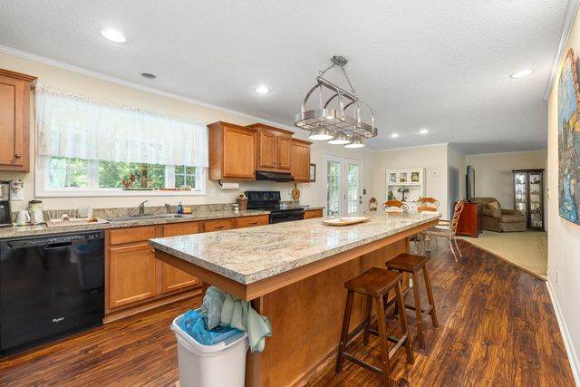 172 Heatleys End Road, Santee, SC 29142