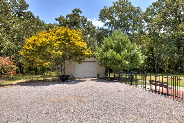 172 Heatleys End Road, Santee, SC 29142